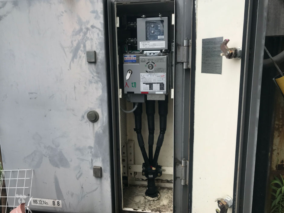 UGS取付、ケーブル接続